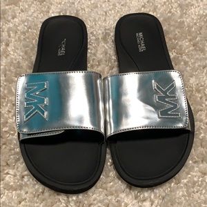 Michael Kors Metallic slides